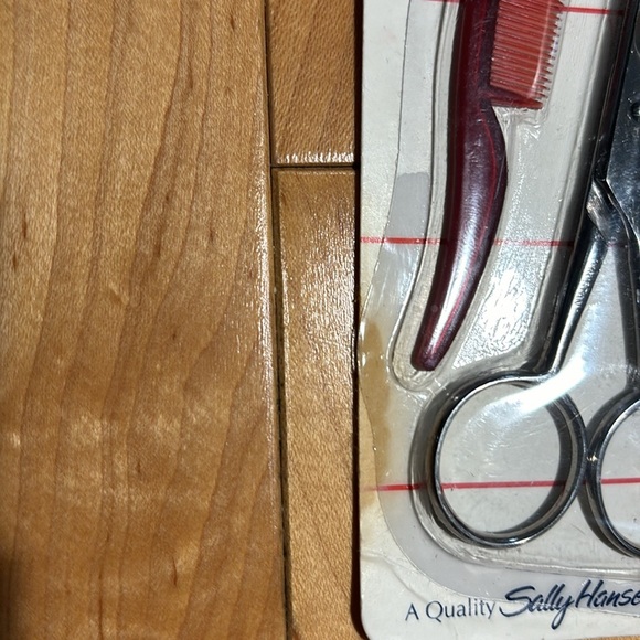 LA CROSS Moustache & Beard Groomers, Scissors & Comb - Picture 5 of 6